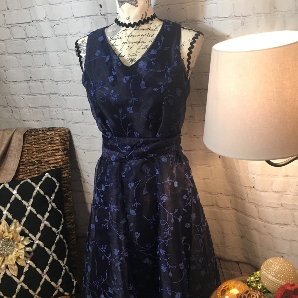 Beautiful Kids sleeveless formal dress